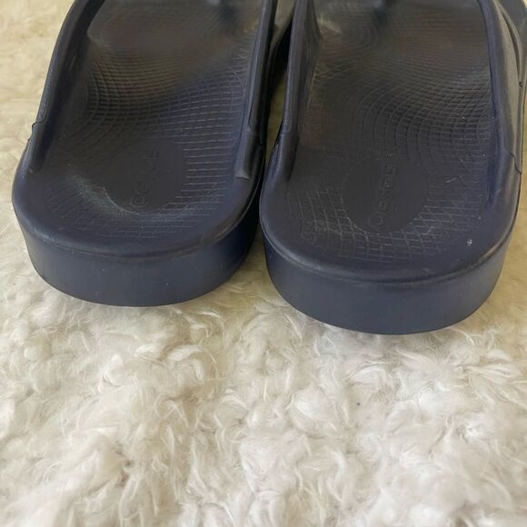 Unisex OOFOS original Navy Blue thong sandals Revolutionary OOfoam Size W 10 M8 - Picture 3 of 9
